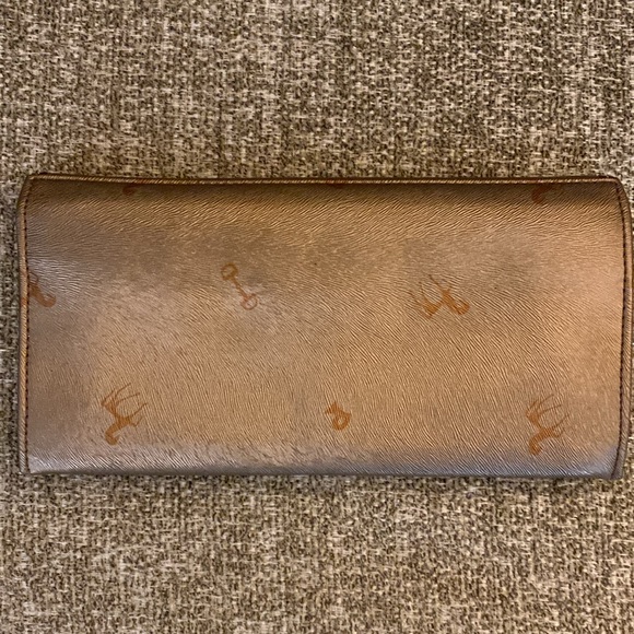 Petusco Leather Wallet - Picture 2 of 7